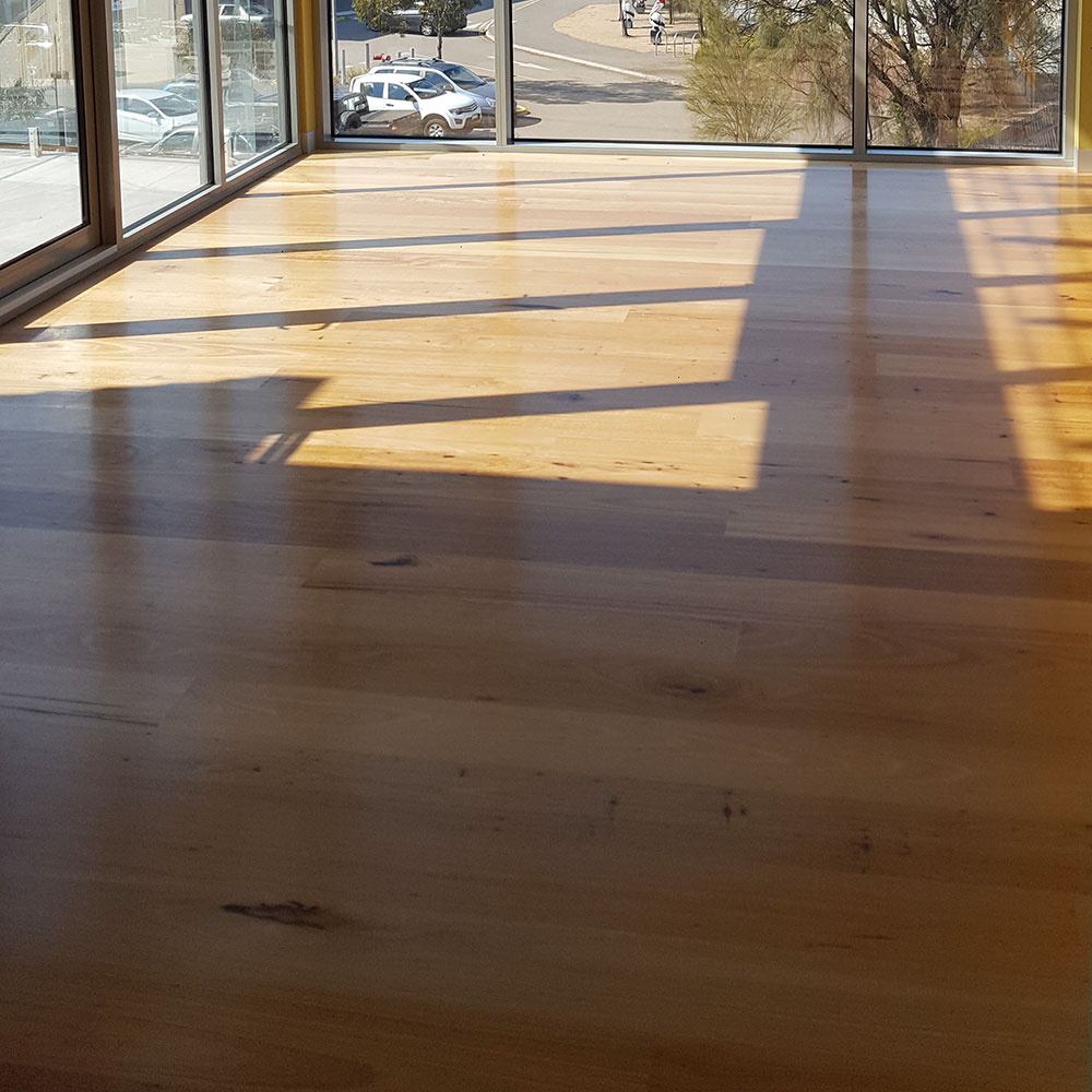 Anthony Duncan Builders Pty Ltd creates quailty flooring.
